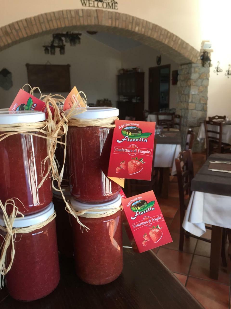 Agriturismo Fiorella Camigliatello Silano Bagian luar foto